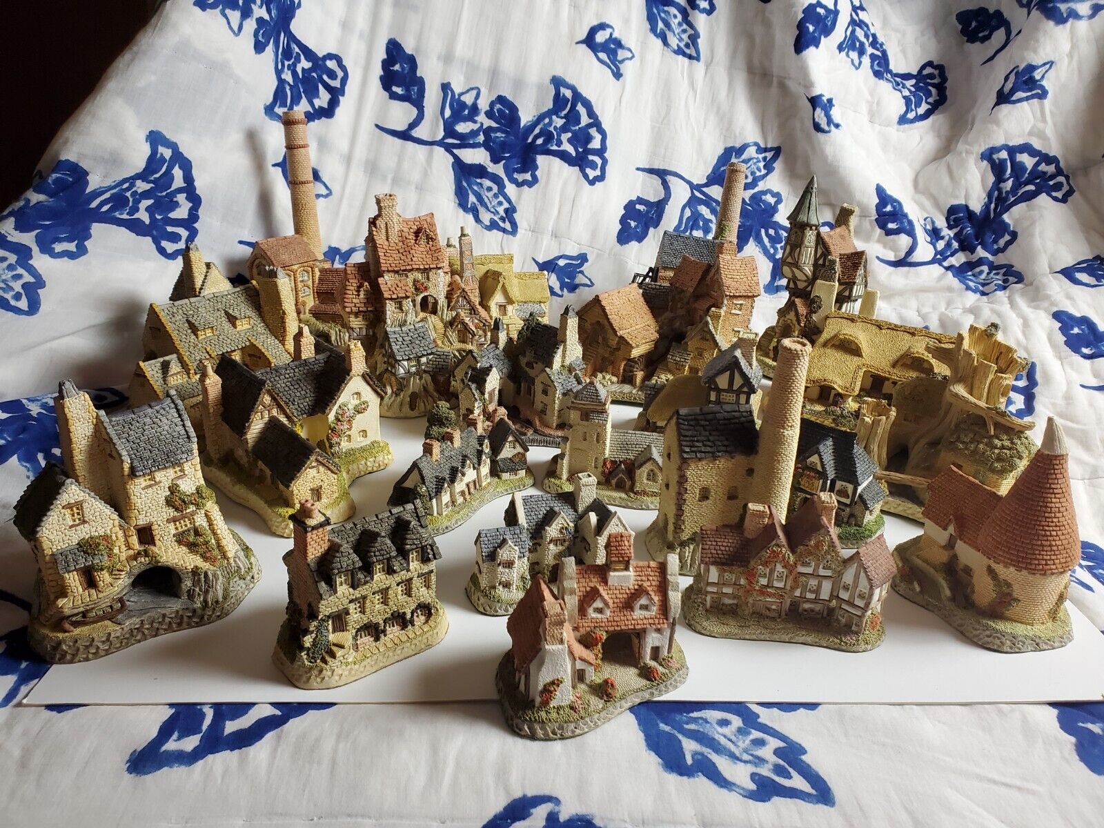David Winter collectable cottages - YOU CHOOSE Large Selection miniatures decor