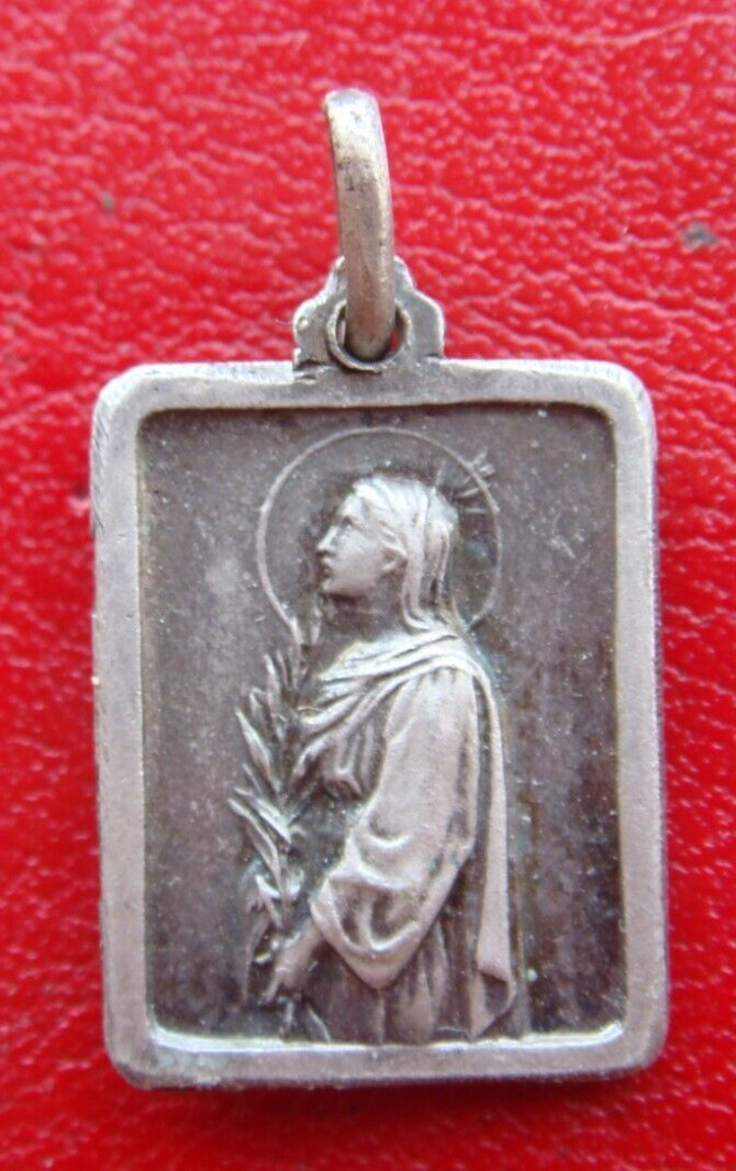 ST. PHILOMENA PATRON ST. OF BABIES AND INFERTILITY / ST JOHN VIANNEY OLD MEDAL