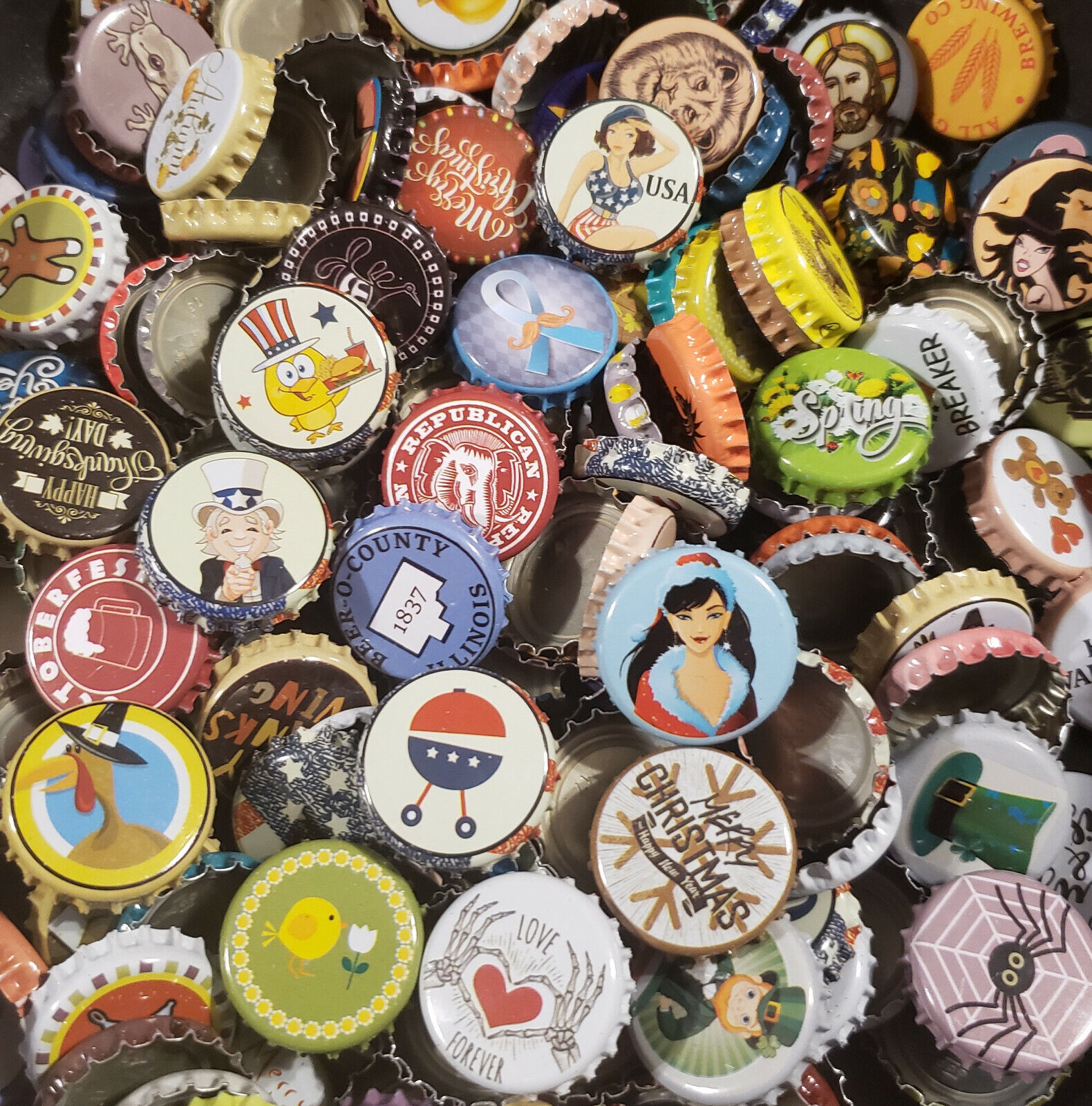 500 Beer Bottle Caps (350+ Designs Used NO DEFECTS)