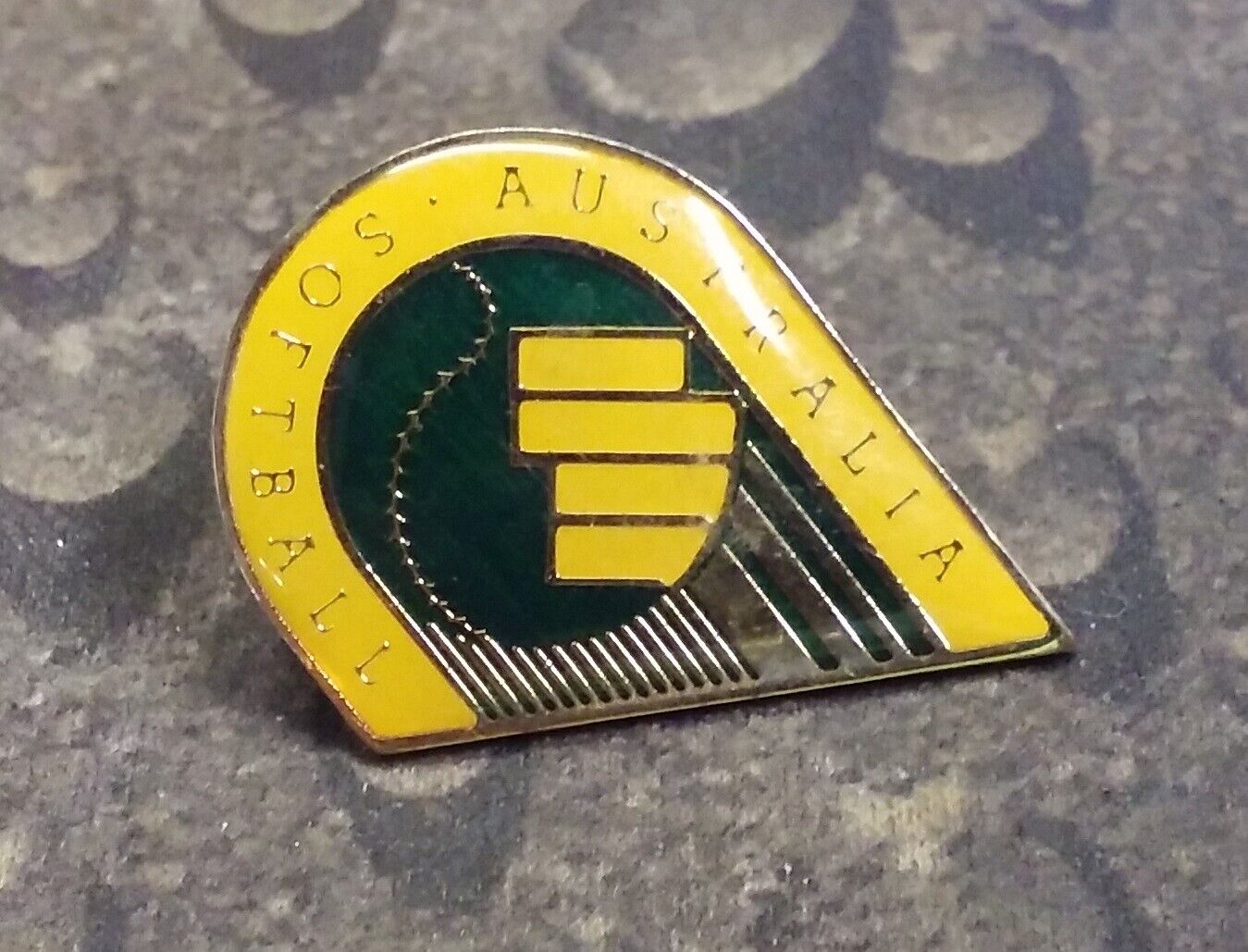 Australia Softball pin badge