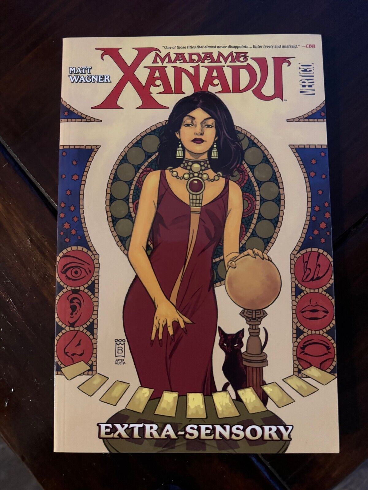 Madame Xanadu: Extra-Sensory: TPB: 2011: First Printing