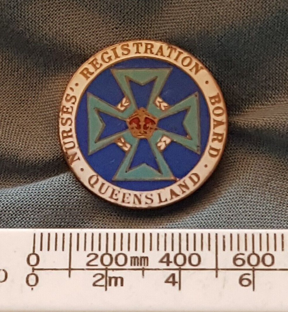 Queensland Nurses Registration Board Badge No.505 for Nurse A.E. Monks, 1912