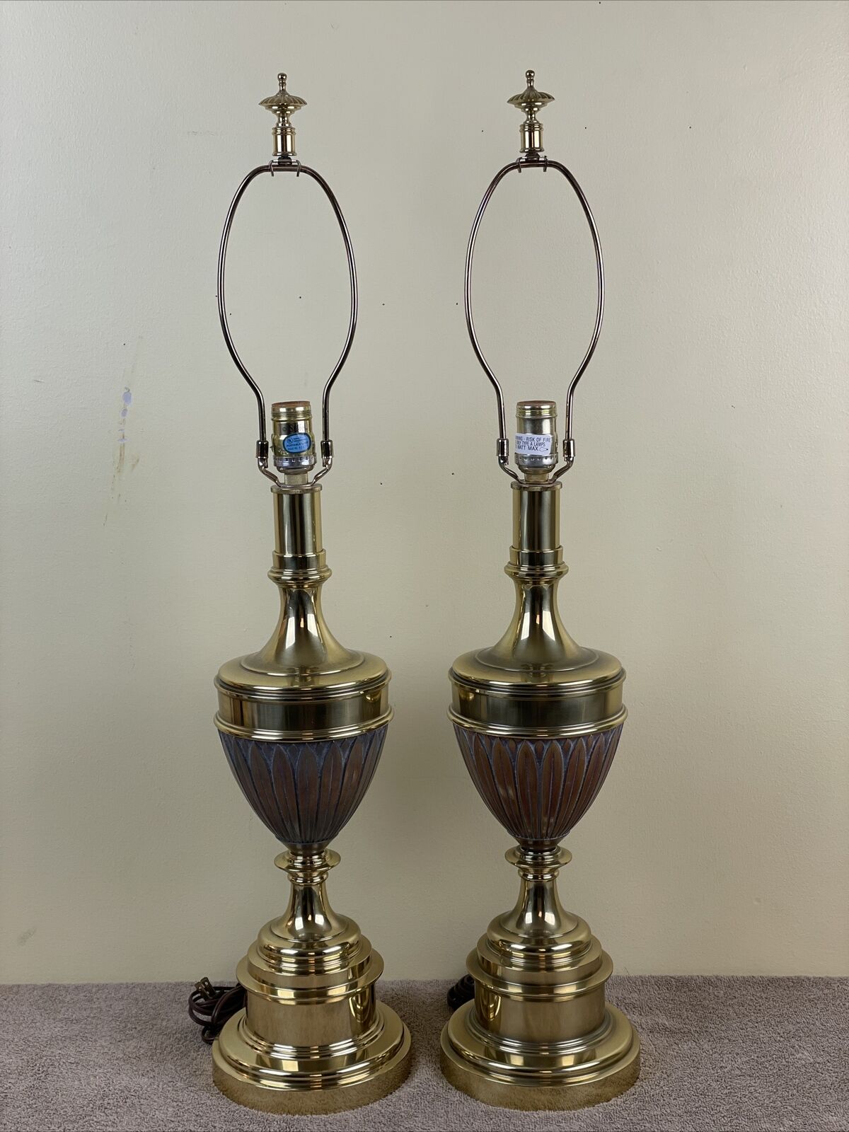 Pair (2) Stiffel Brass Antiqued Urn Table Lamps 32” Banana Leaf Feather Motif