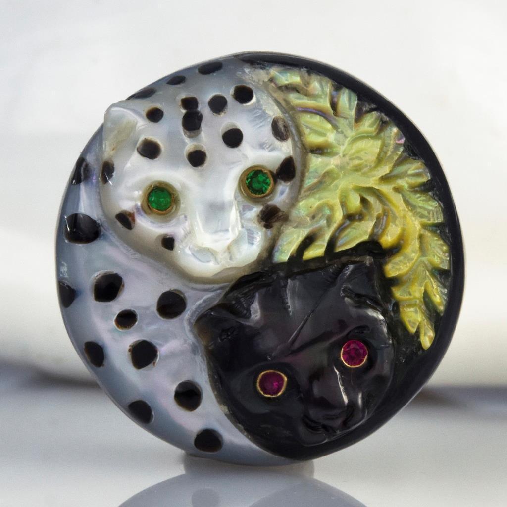 Black Panther & White Leopard Yin Yang Carved Mother-of-Pearl & Paua Shell 6.62g