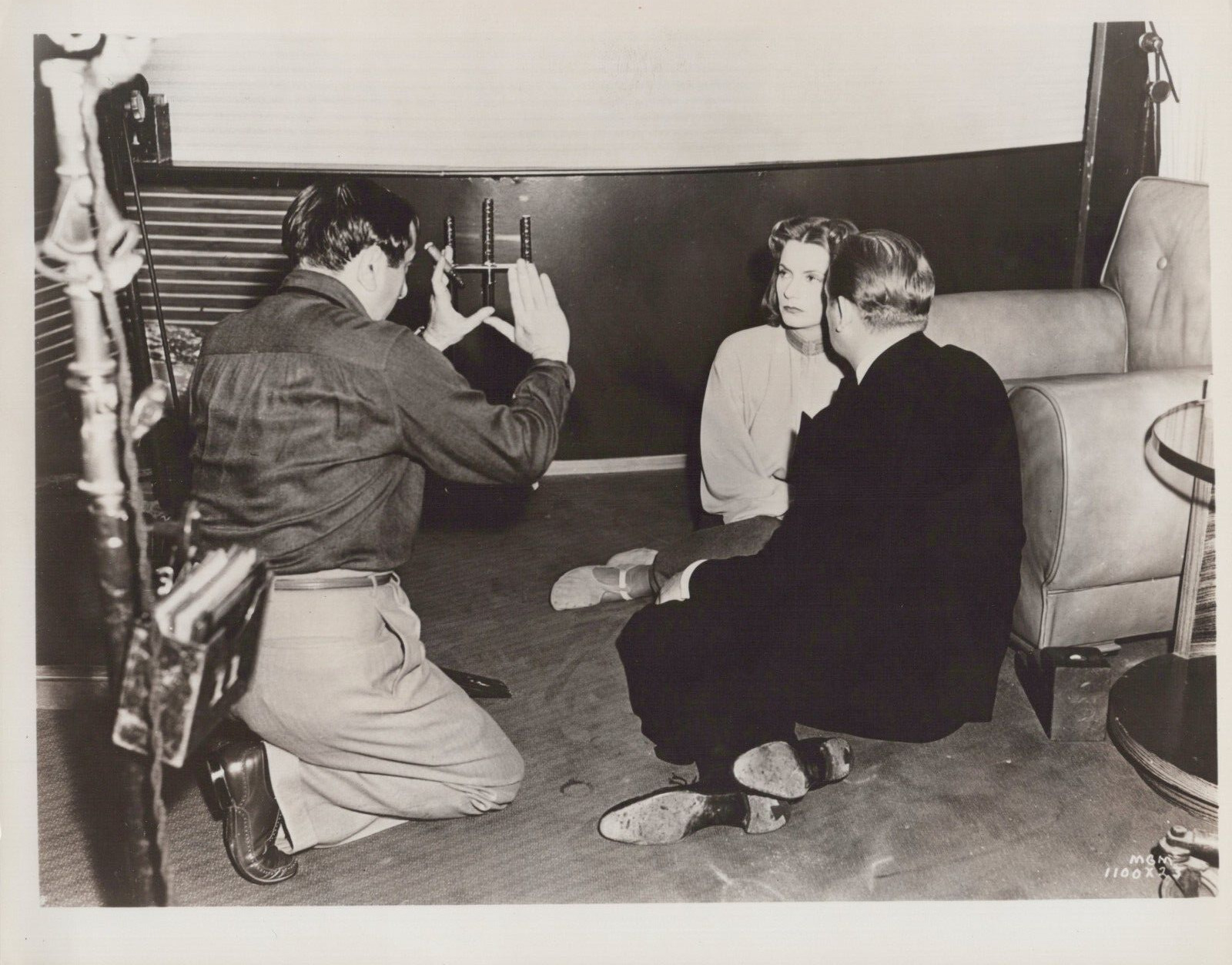 HOLLYWOOD BEAUTY GRETA GARBO BEHIND SCENES ON SET PORTRAIT 1950s DIR. Photo C22
