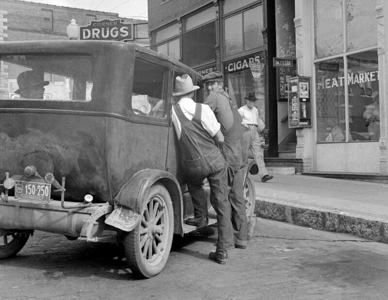 1938 Street Scene, Rogers, Arkansas Vintage Old Photo 8.5