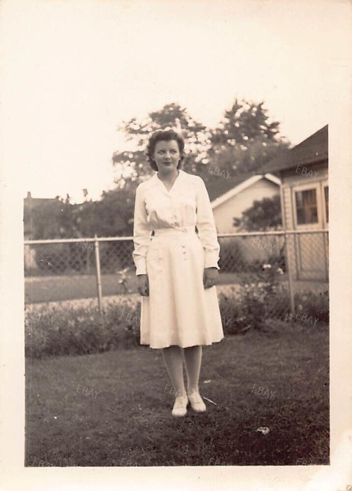 Old Photo Snapshot Woman Standing In The Front House Yard Portrait #7 Z19