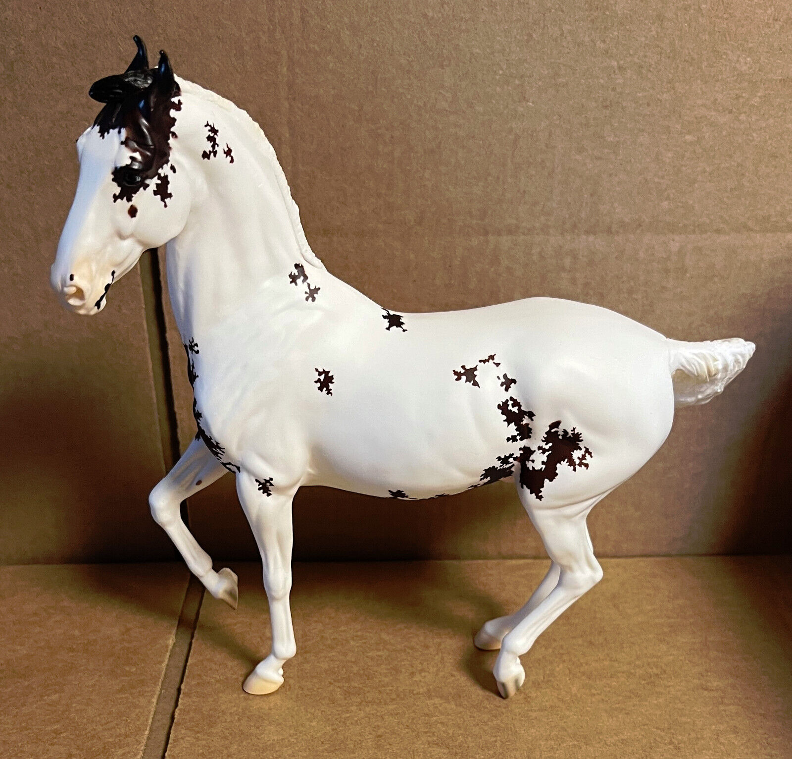 Breyer MUMBAI Second Release Horse Collector Club 2024 712530 - SHIPS FREE