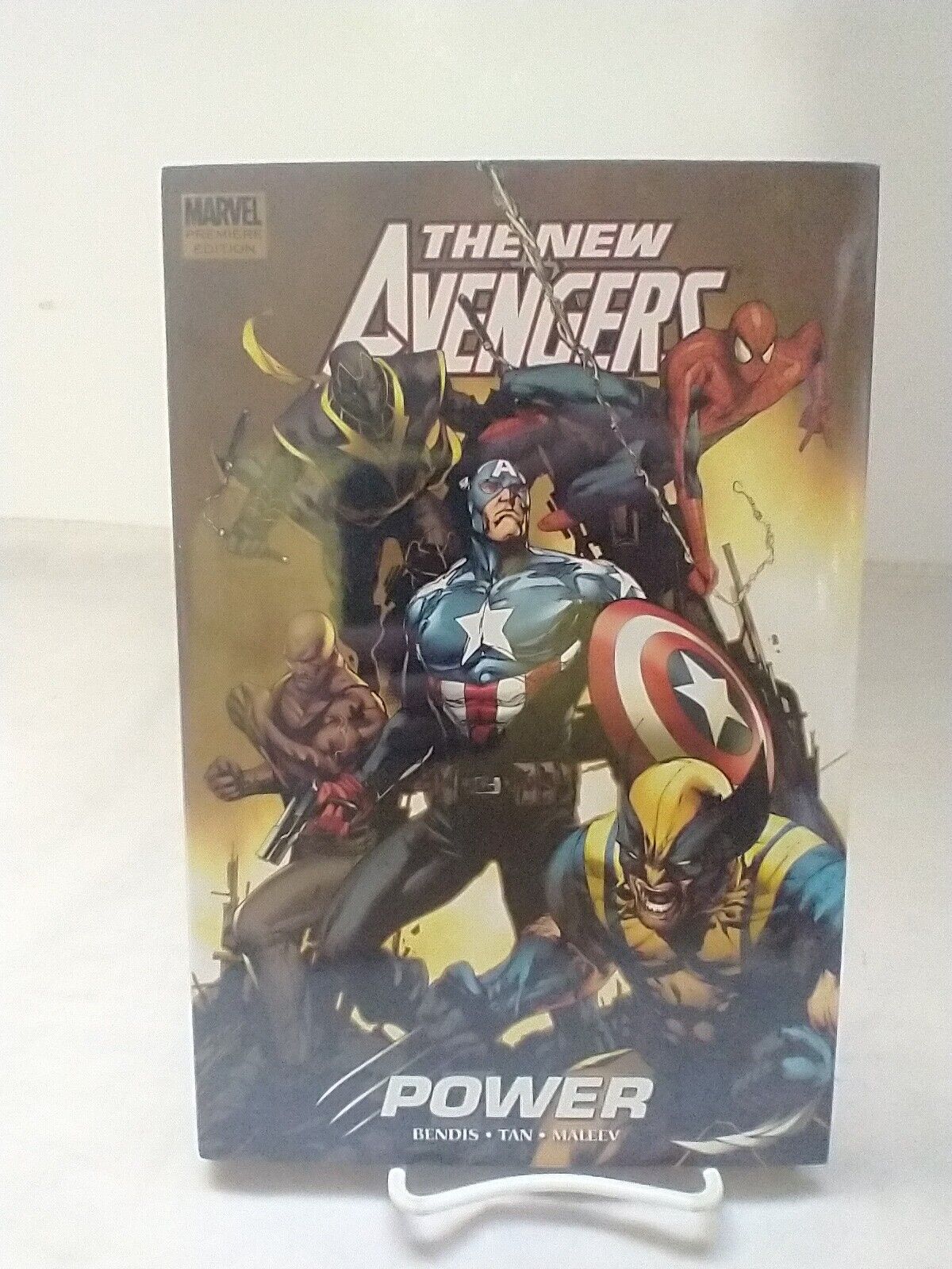 New Avengers Volume 10: Power Hardcover Brian Michael Bendis Marvel Comics Used