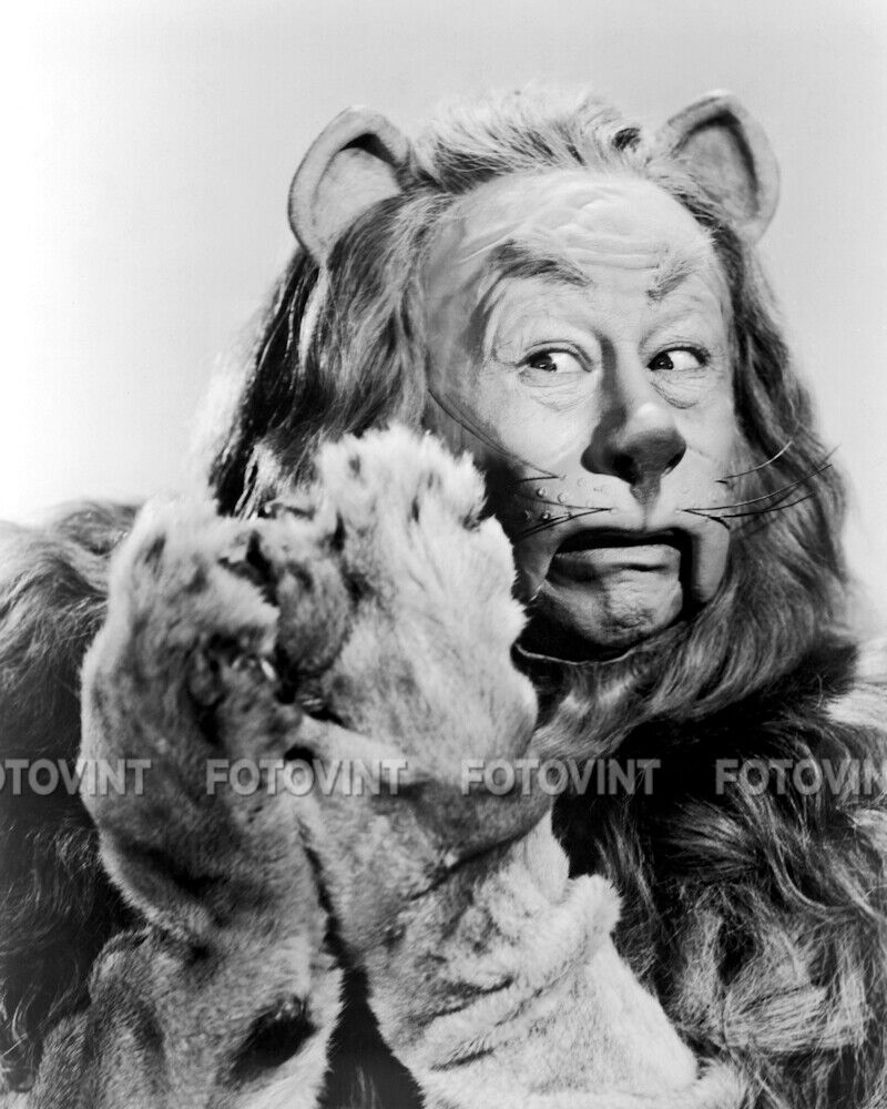 The Wizard of Oz COWARDLY LION Photo Picture BURT LAHR 8x10 11x14 or 16x20 (W28)