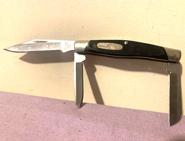 Buck 303 3 Flat Blade Black Handle Stockman Folding Pocket Knife -- Great Cond