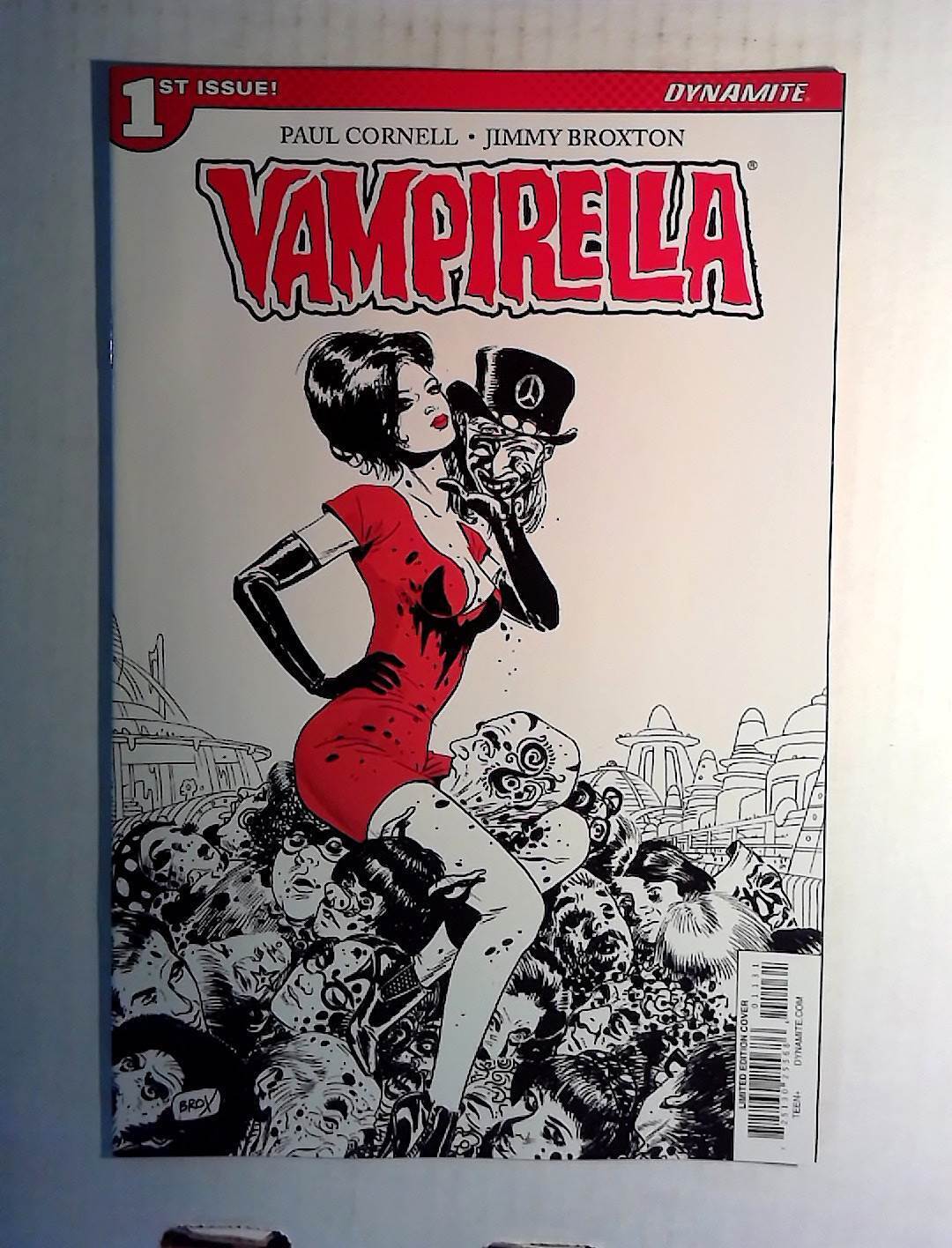 Vampirella #1 l Dynamite (2017) Limited 1:15 Incentive Variant Comic Book