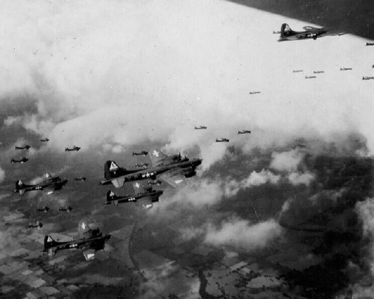 B-17 Flying Fortress Formation of the 381st Bomb Group WWII WW2 8x10 Photo 92b