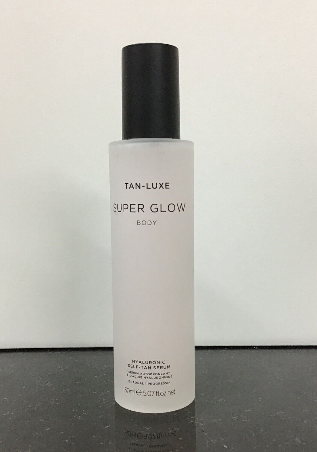 TAN LUXE Super Glow body Hyaluronic self-tan serum 5.07 oz/150 ml.