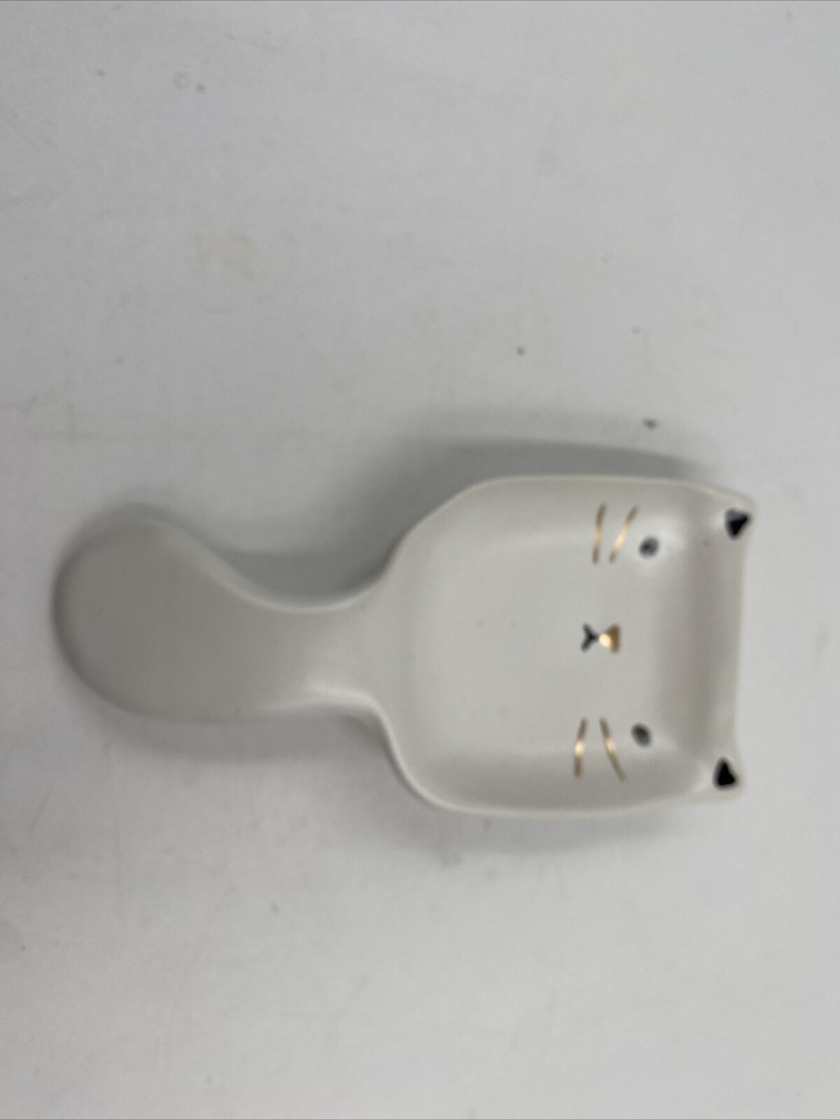Ceramic 3x7in White Cat Spoon Rest AA02B34007