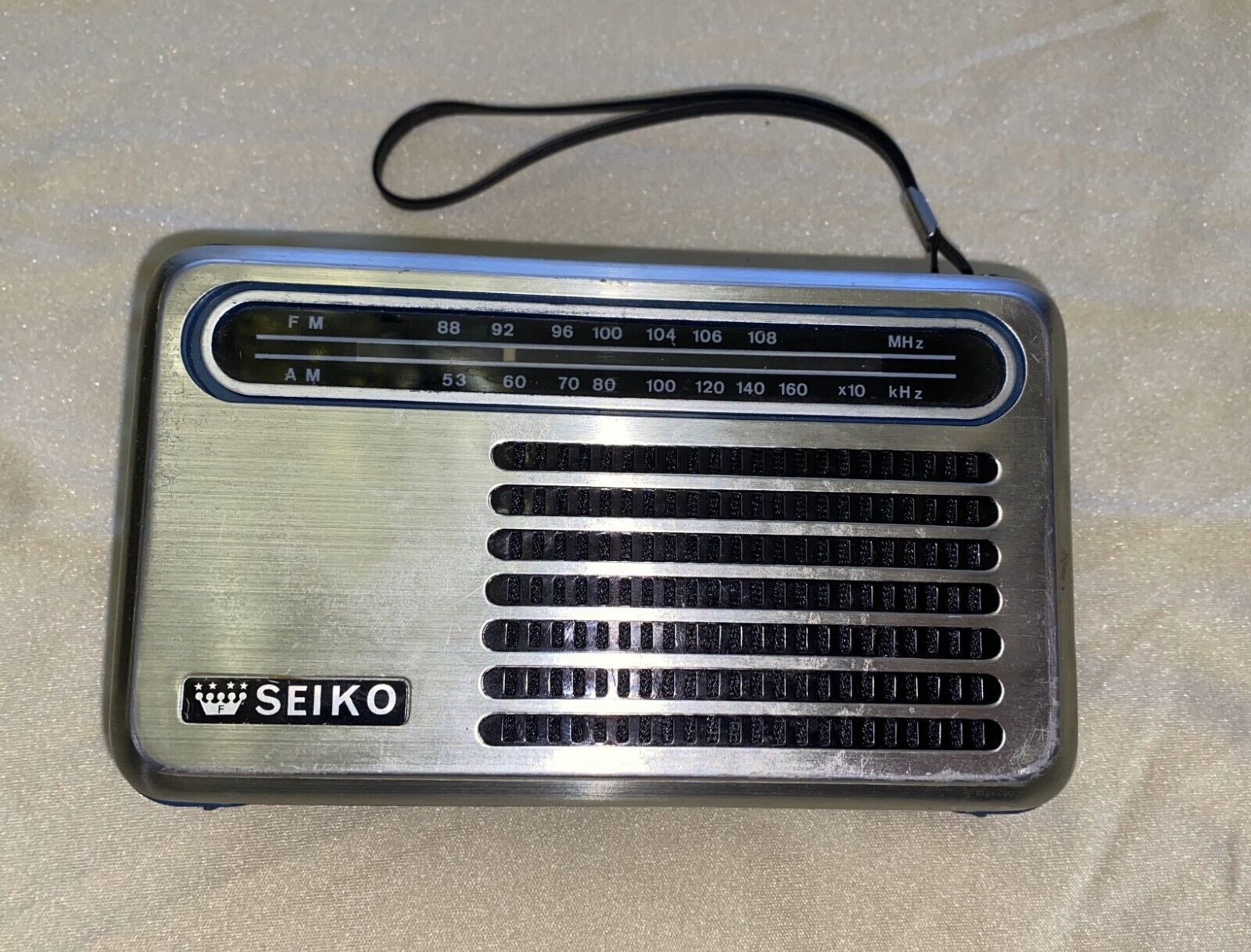 Extremely Rare  Collectable Seiko S-76 Transistor Radio circa 1968-1975 REDUCED