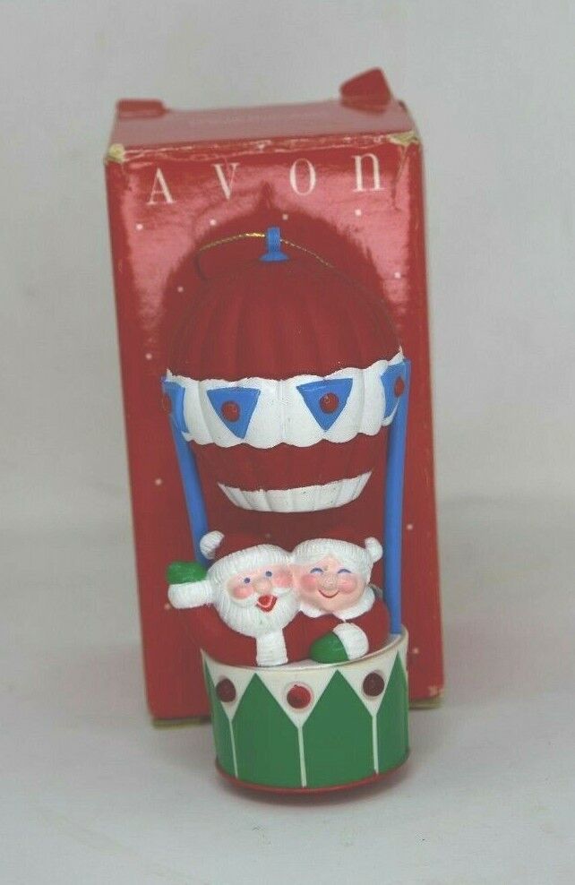 Avon Santa & Mrs. Claus In Musical Hot Air Balloon Christmas Ornament 1988