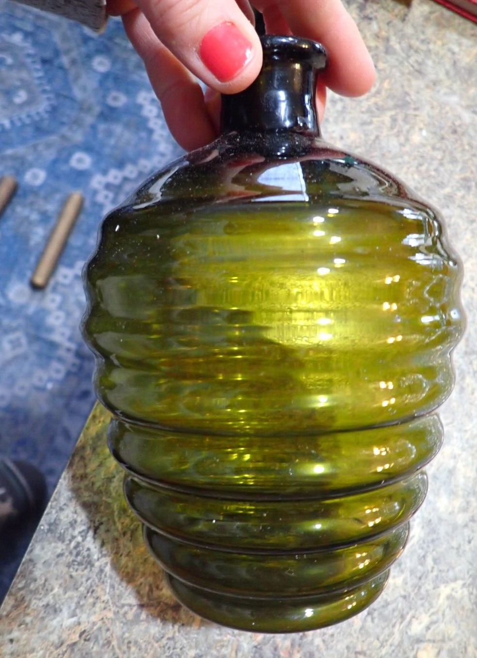 Vintage Dark Green Glass Ribbed Beehive Style Jar Vase 8\