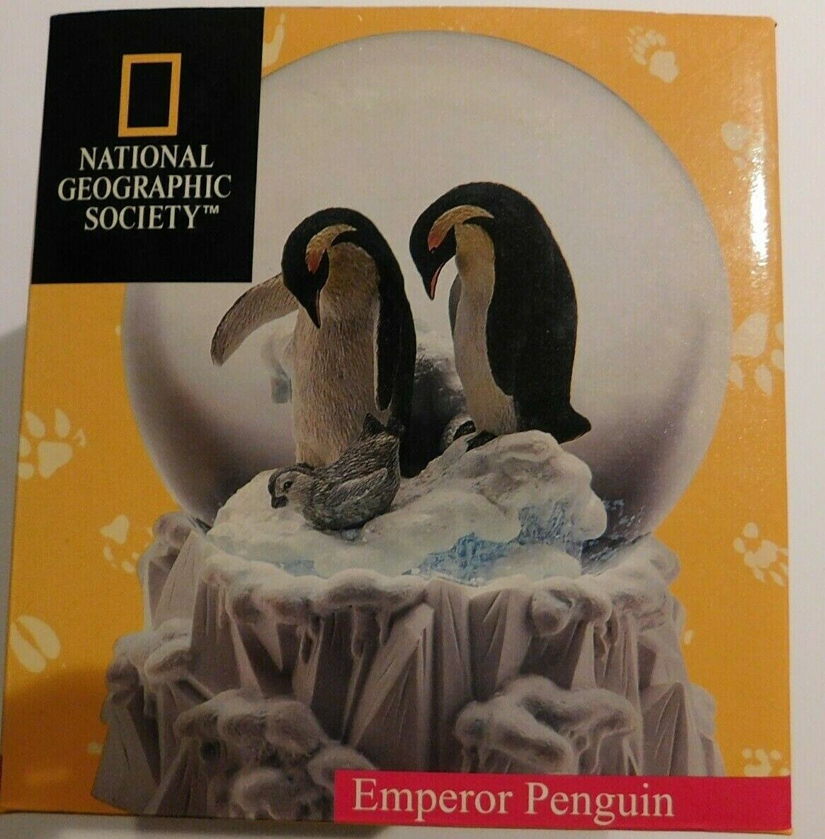 Emperor Penguin Waterglobe National Geographic Society Music Box 