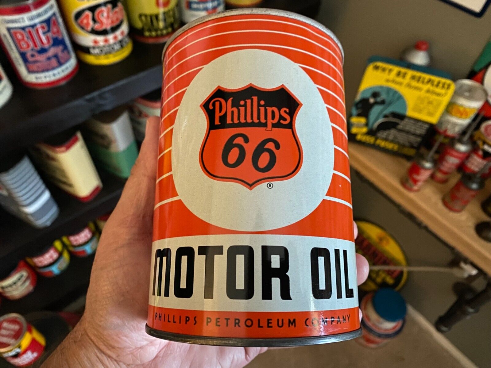 VINTAGE~ FULL NOS~ 1-QT PHILLIPS 66 MOTOR OIL CAN IN OUTSTANDING CONDITION