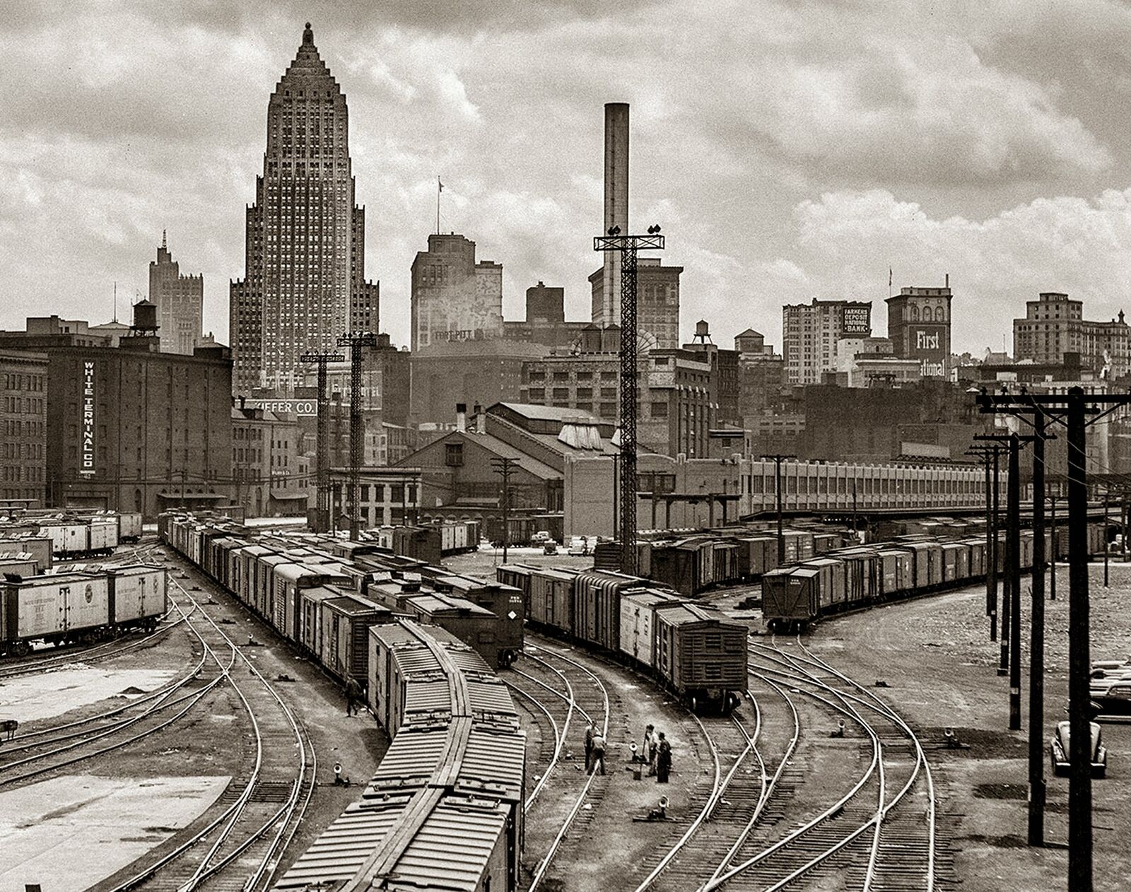 1941 PITTSBURGH FREIGHT YARDS PHOTO (193-o)