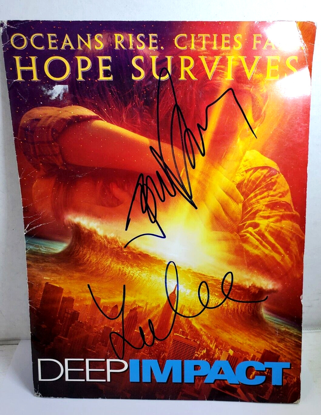 Deep Impact Autographed Folder -Leelee Sobieski & Jon Favreau