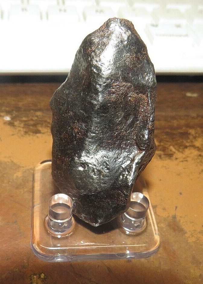 79 GM. Egypt Gebel Kamil Iron meteorite complete individual W/ STAND;