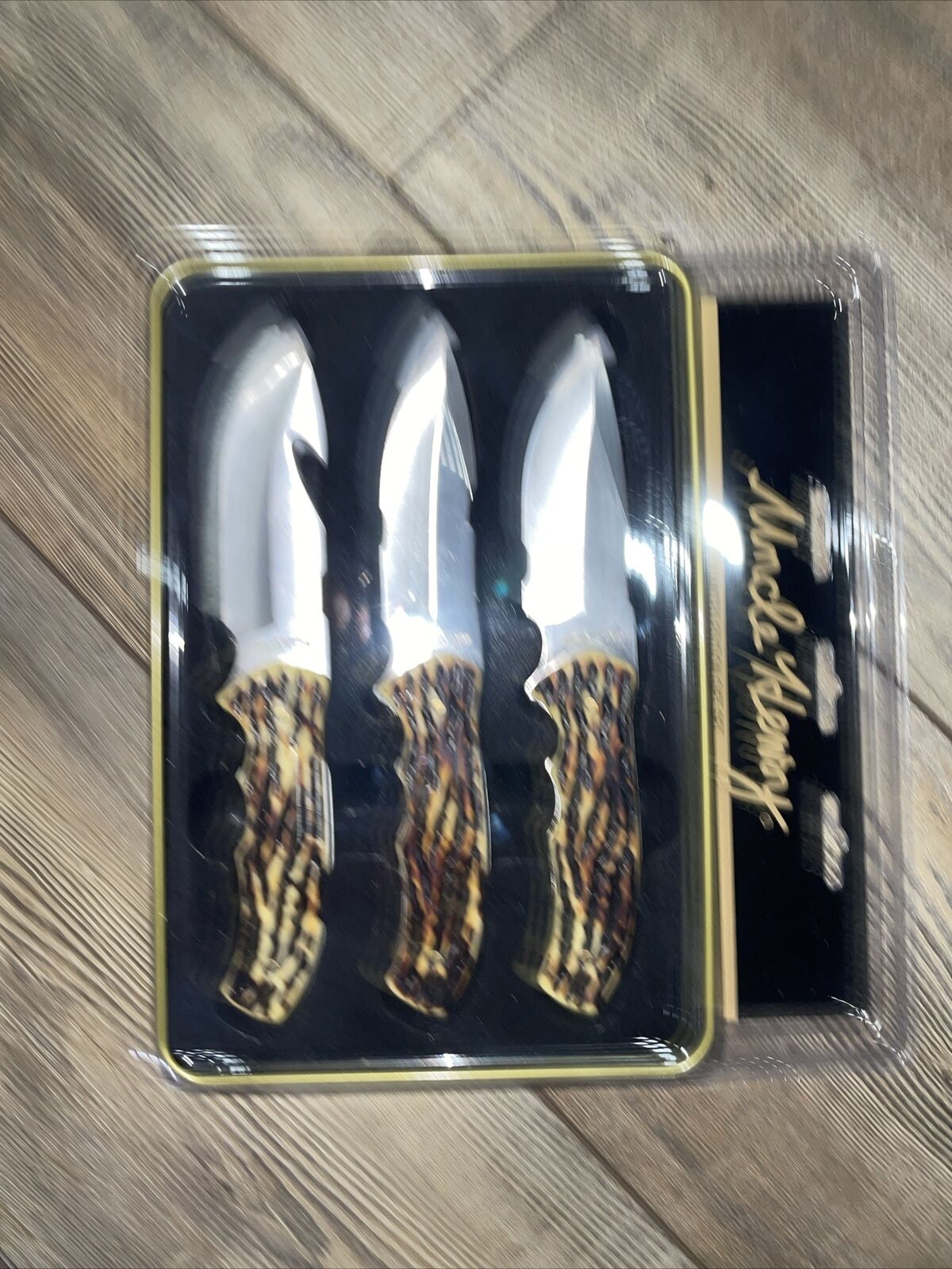 Uncle Henry 1183284 3-Piece Fixed Game Cleaning Knives Gift Set w/ Display Tin