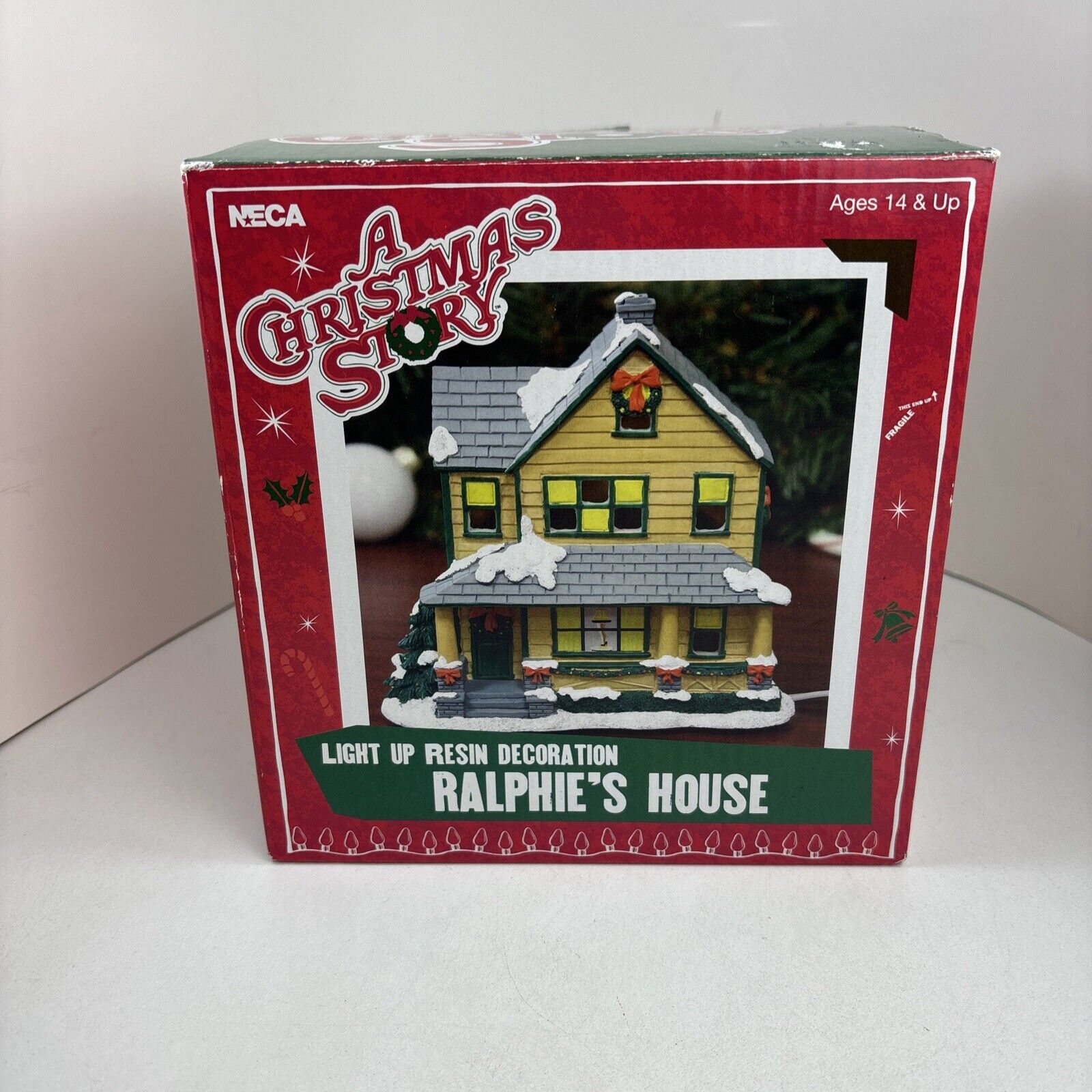 A Christmas Story Ralphie's House NECA Light Up Resin W/Box Lights Working