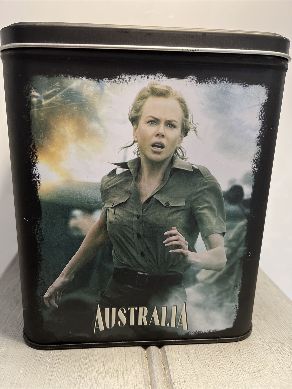 Australia with Nicole Kidman & Hugh Jackman EMPTY Collectable Tin Storage 