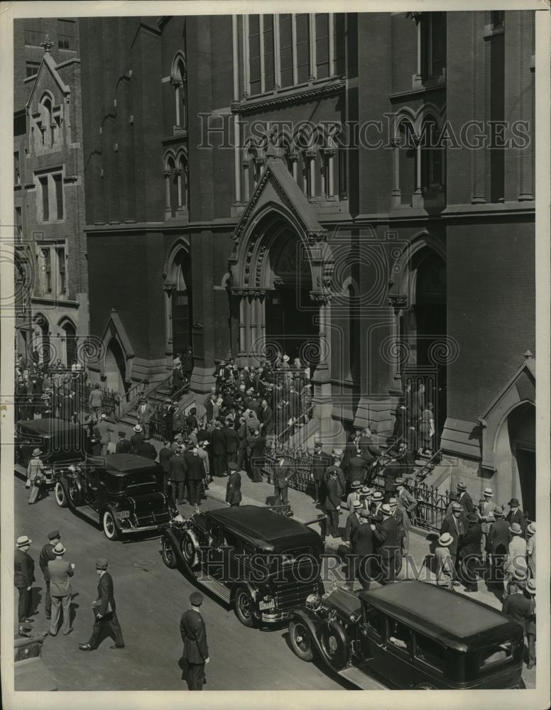 1931 Press Photo NEW YORK THOUSANDS MOURN PETER J. BRADY'S PASSING NYC