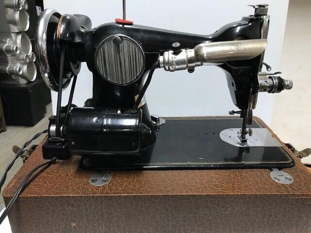Vintage Precision Deluxe Portable Sewing Machine - tested, works