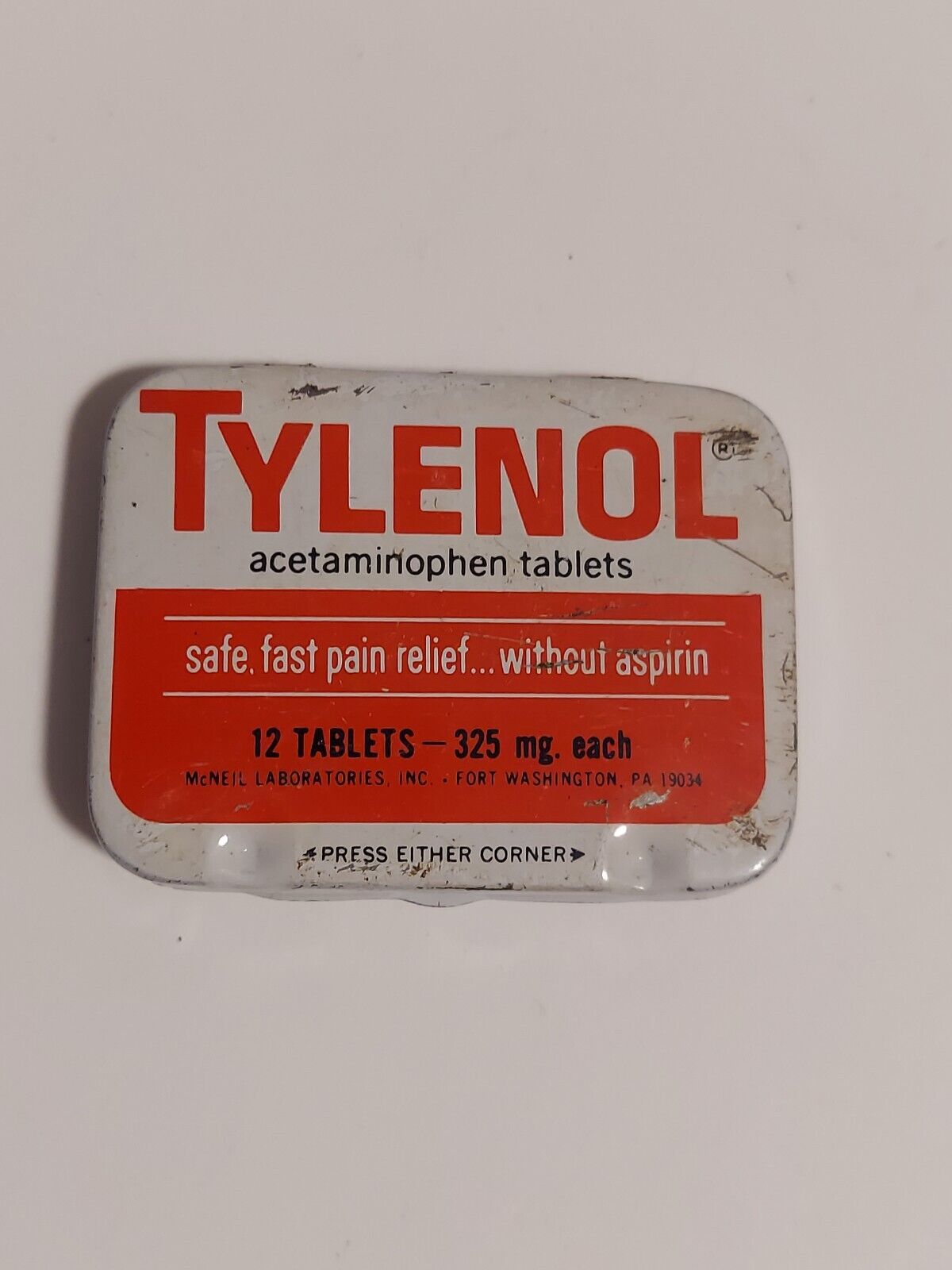 Vintage TYLENOL ACETAMINOPHEN tin, metal, McNeil Lab Expiration Stamp 1981 04/81