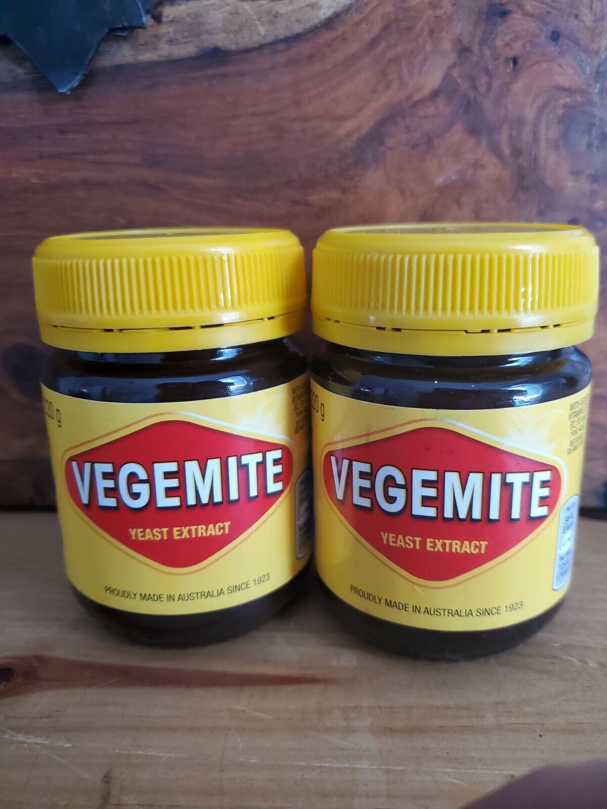 Vegemite Yeast Extract (lot of 2) 220 g EXP 02/2023