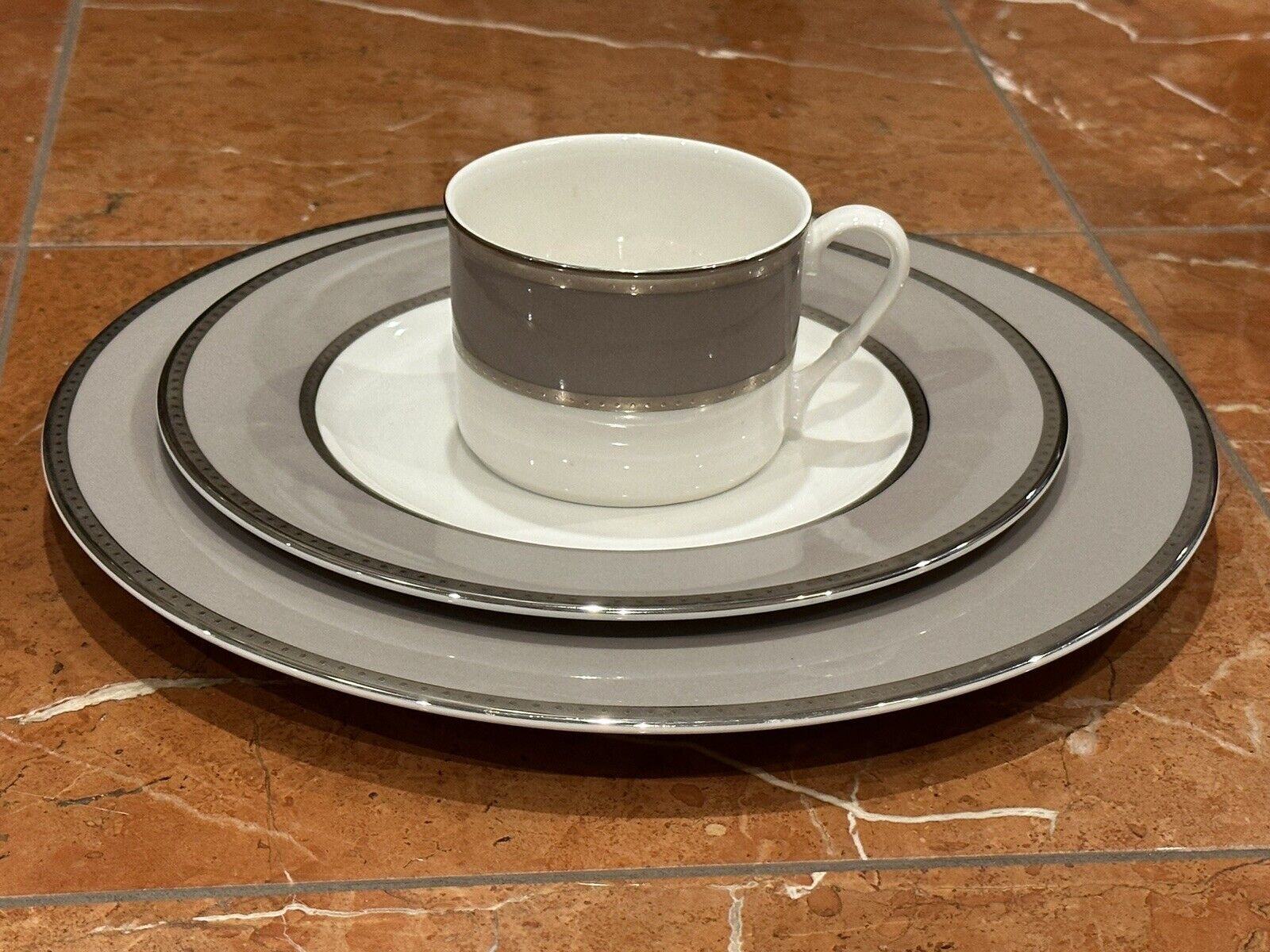 MIKASA SOPHIA TAUPE 3 PC PLACE SETTING DINNER BREAD PLATES FLAT CUP GREY NEW AA