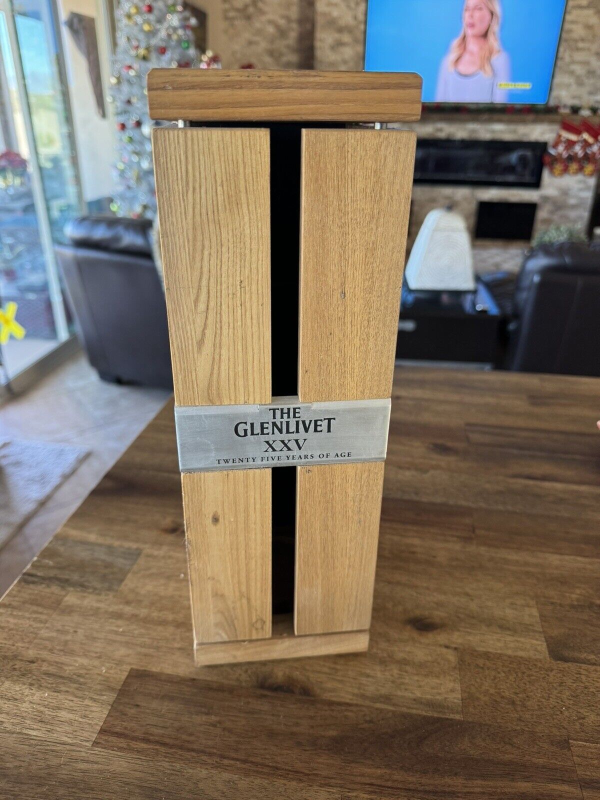 The GLENLIVET XXV 25 YEARS EMPTY WOODEN BOX With BOOK & SERIAL NUMBER BEAUTIFUL