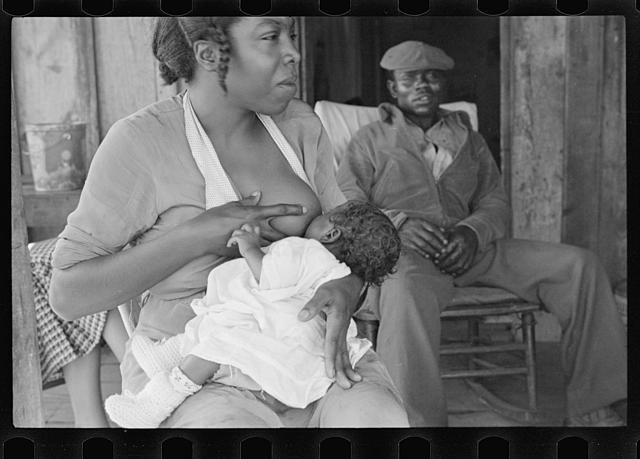 Breastfeeding,Little Rock,Arkansas,AR,Sharecropper Family,October 1935,FSA