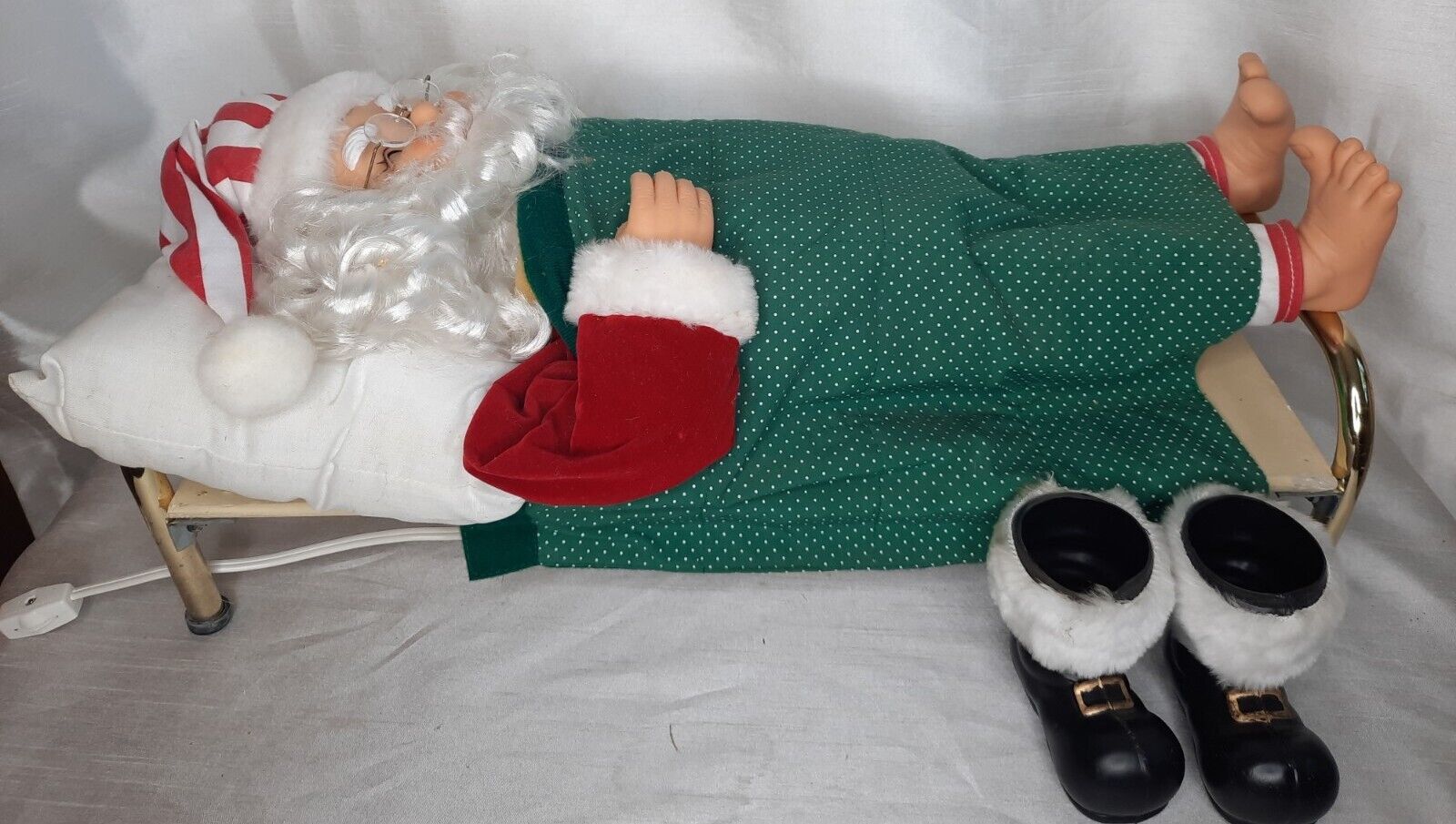 Vintage Deluxe 24 Inch Animated Sleeping Santa Snores Boots With Original Box