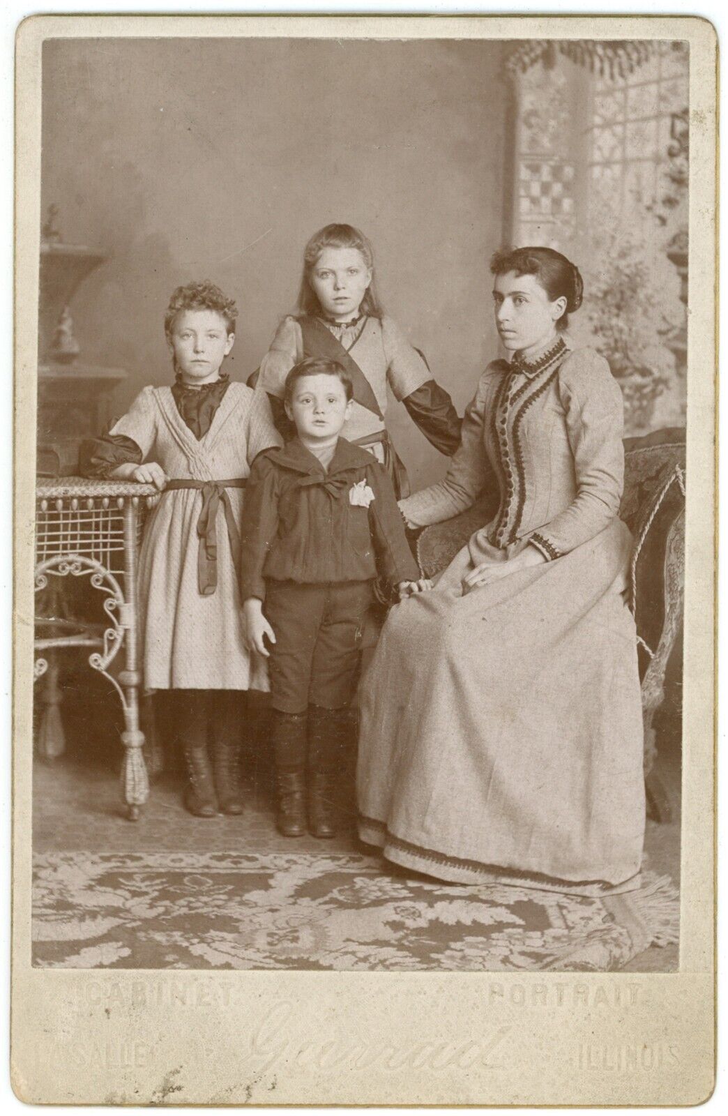 CIRCA 1890\'S Named CABINET CARD Beautiful Mother 3 Children Gurrad LaSalle, IL