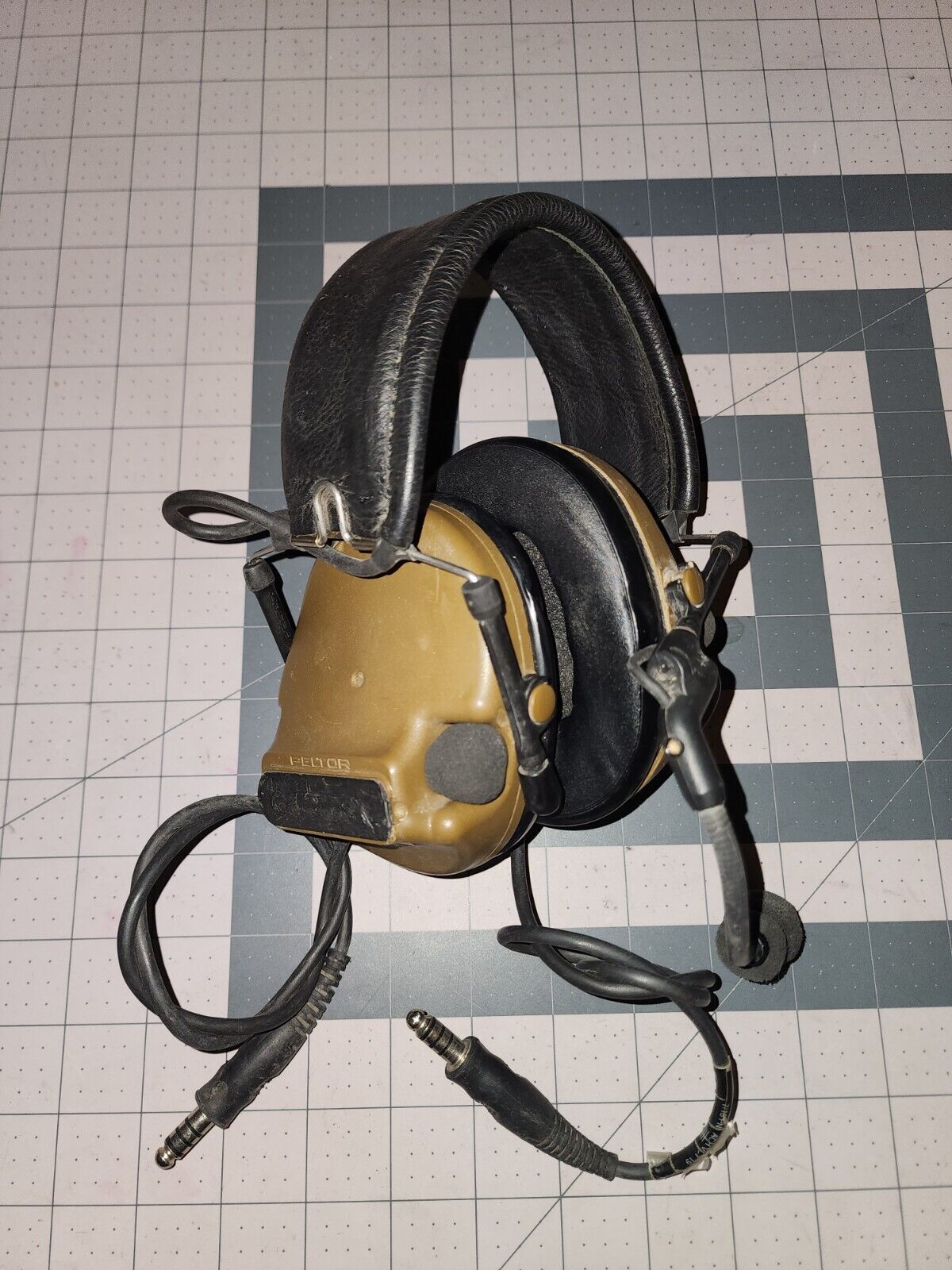 3M PELTOR Comtac ACH Dual Communication Headset 88079 Mic Tested/Works - Used