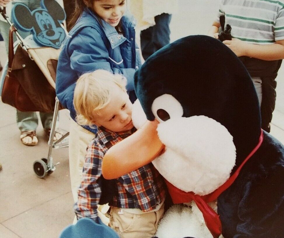 1980\'s Disneyland Boy & Penguin From Mary Poppins 💎 ORIGINAL PHOTO