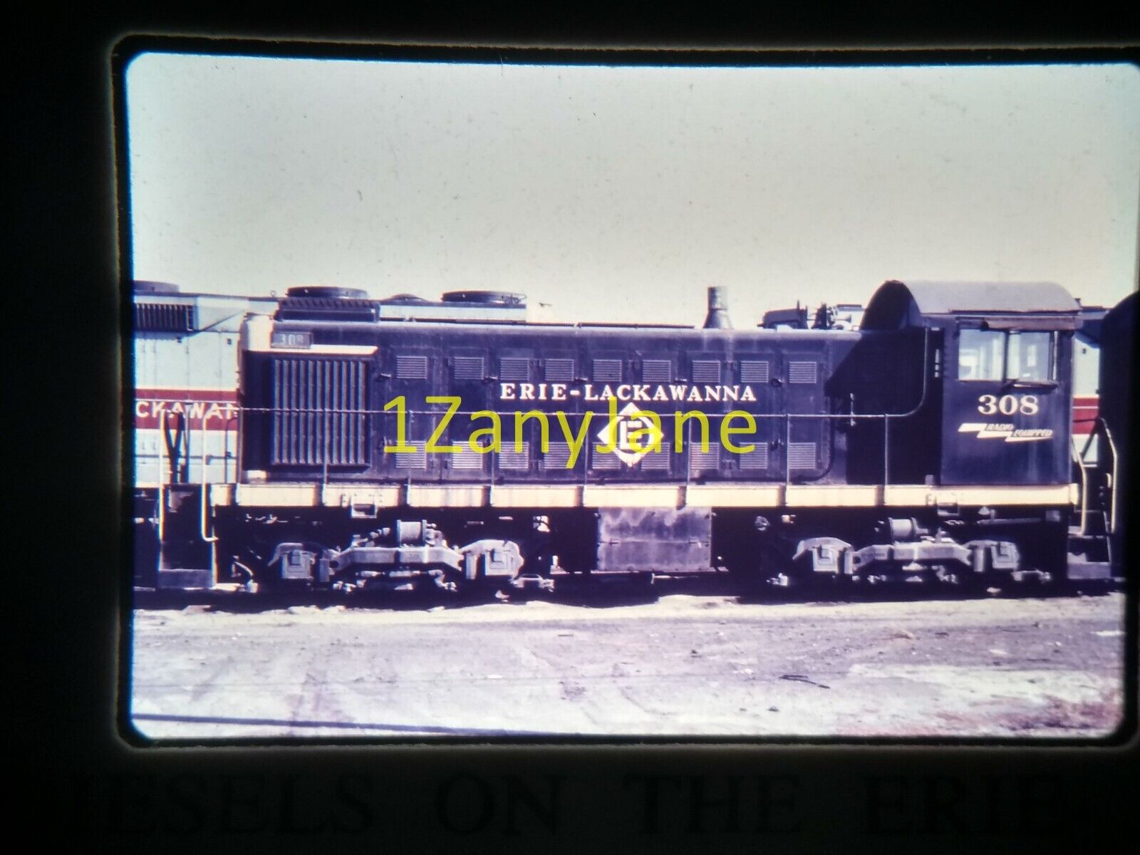 IQ20 35MM TRAIN SLIDE Photo Engine Locomotive ERIE-LACKAWANA 308, MARION,OH 1966
