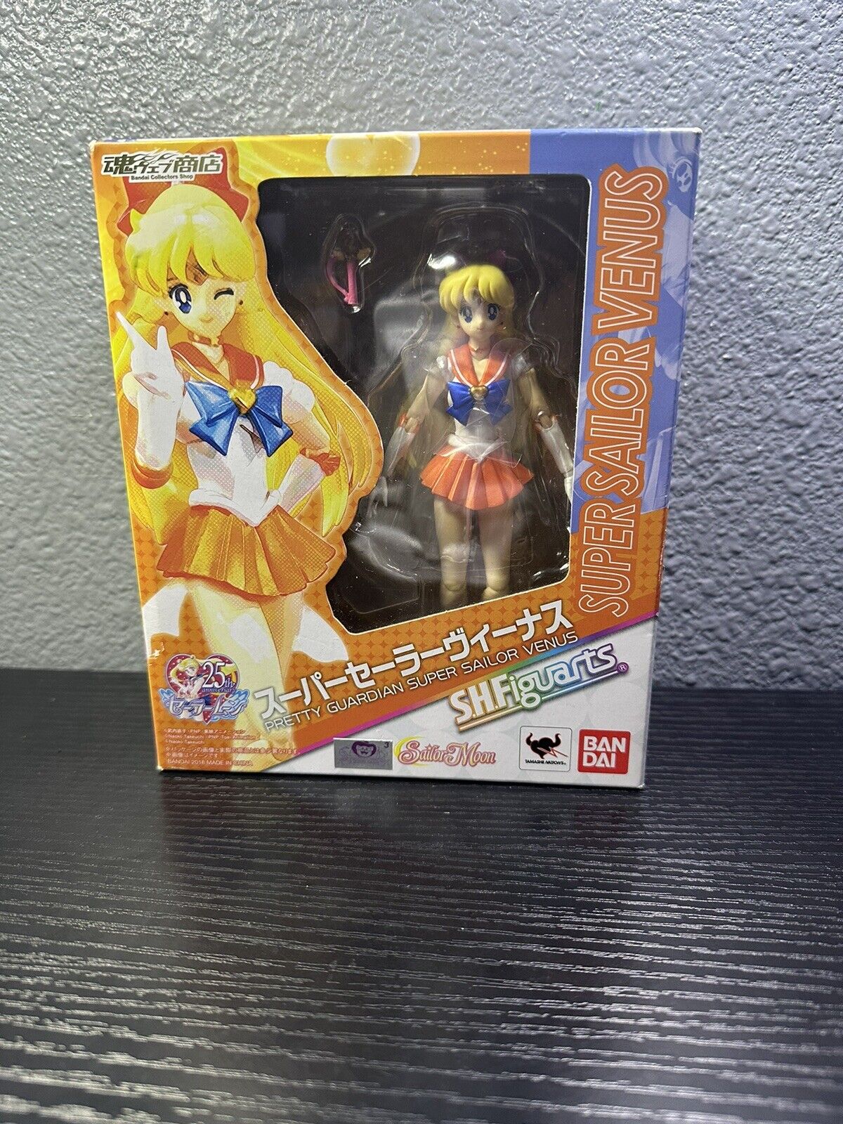 Bandai Sailor Moon S.H.Figuarts Super Sailor Venus Figure