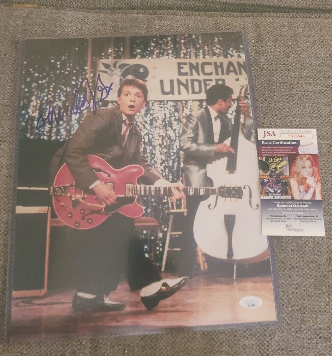MICHAEL J FOX SIGNED 11X14 PHOTO BACK TO THE FUTURE GUITAR JSA CERTIFIED#SS12844
