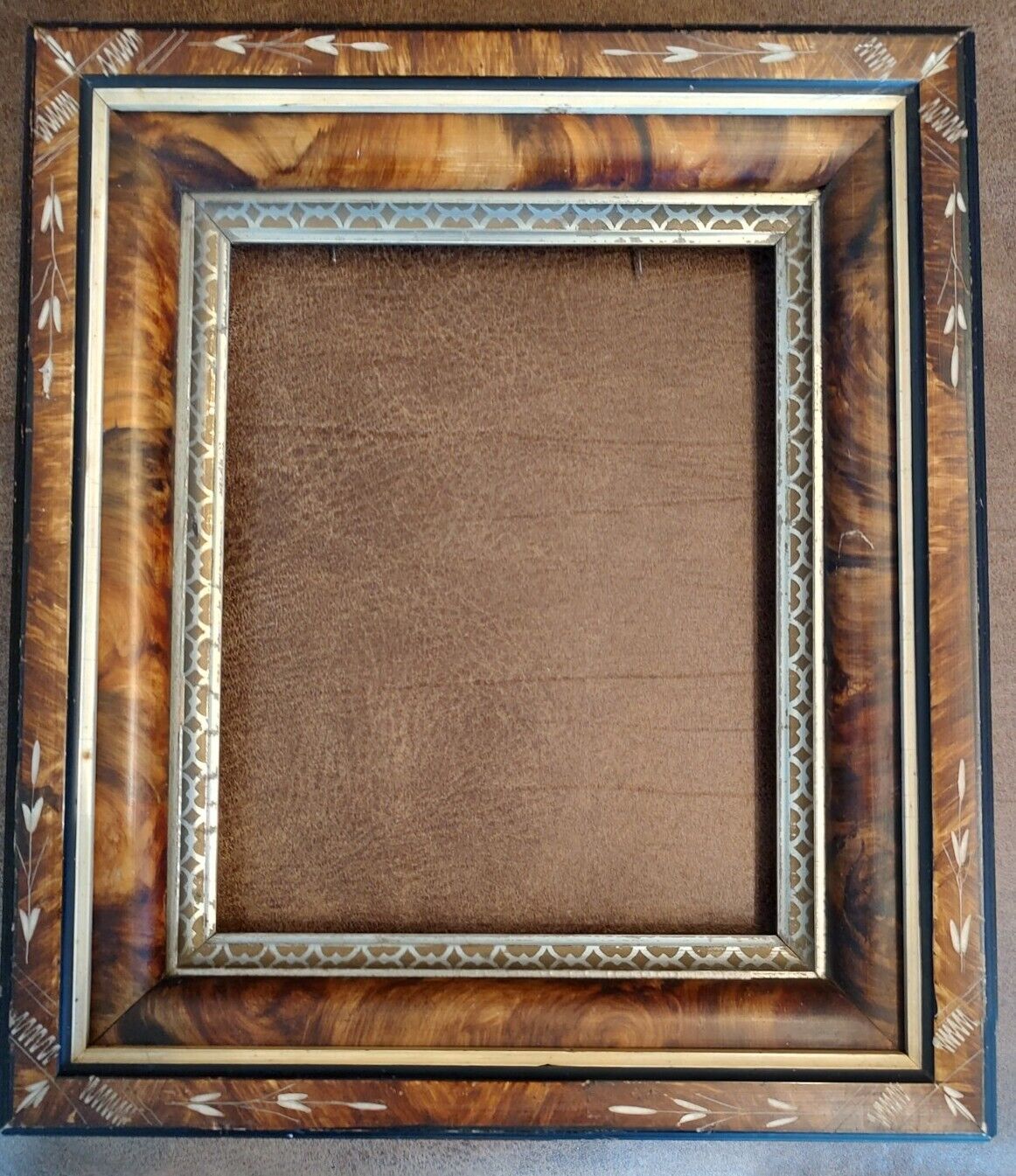 Antique 1800’s Walnut gilded & Victorian Picture Frame 12 X 14\