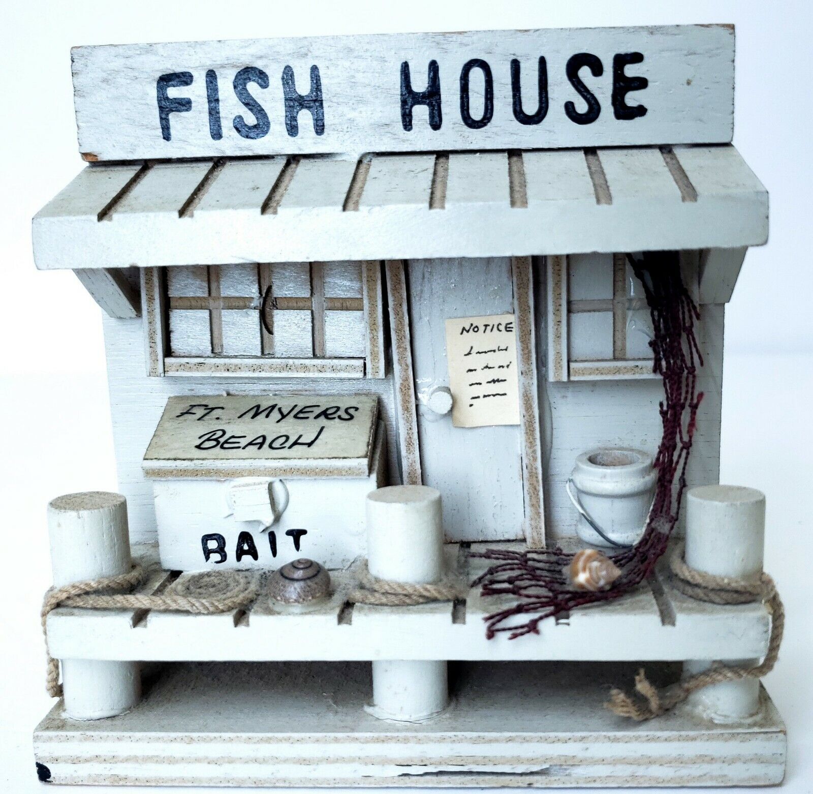 Vintage Coasters Fish House with  6 Coasters.  Beachcombers Int. 1981 Ft. Myers.