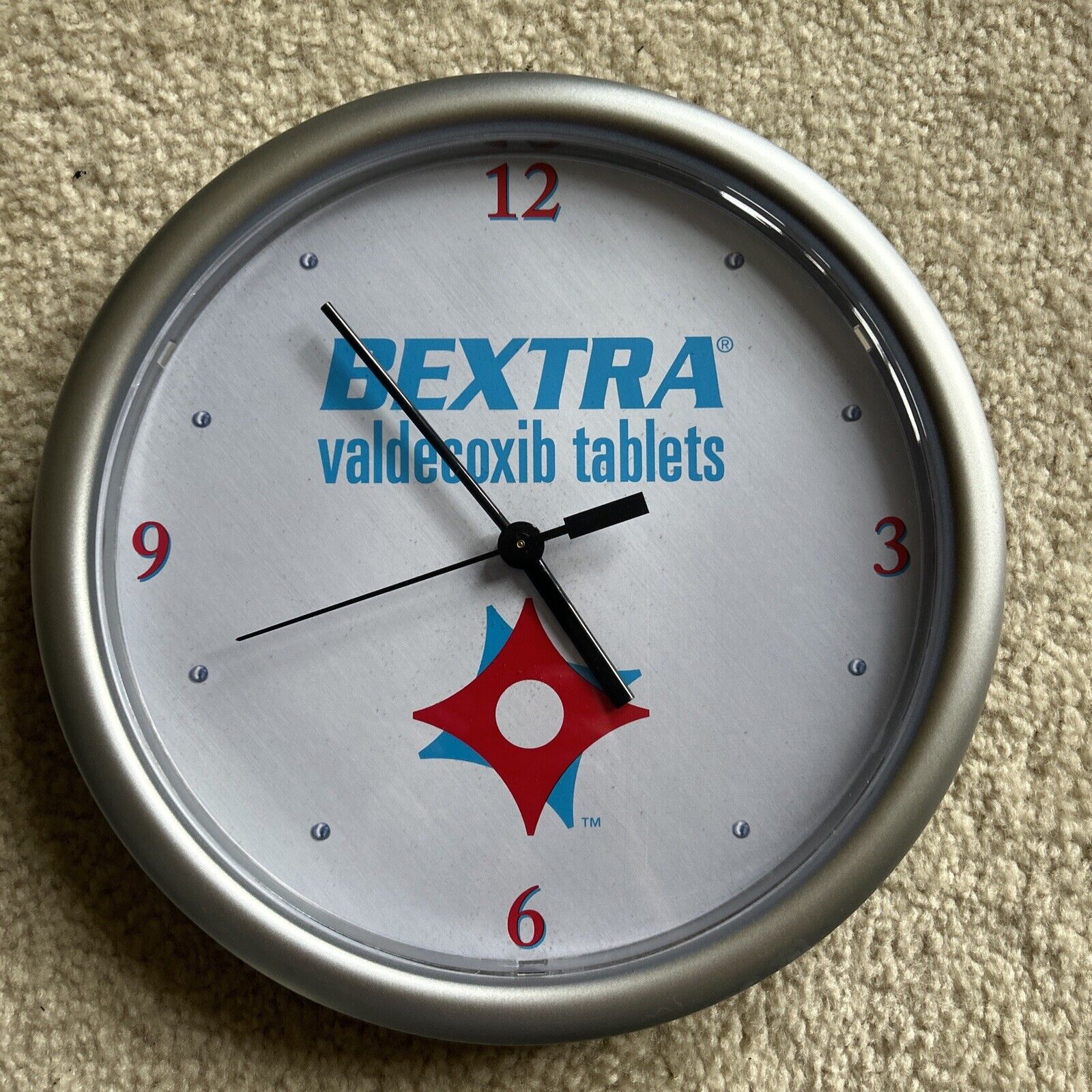 Vintage 2000\'s Bextra Pharmaceutical Advertising Wall Clock Pfizer. Drug Rep