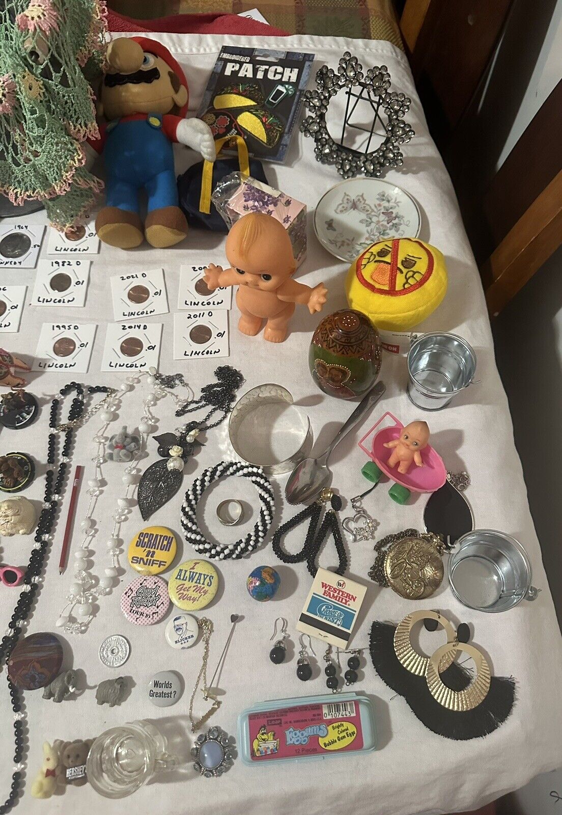 Vintage lot Of junk Drawer Items Lots Of Assorted Items