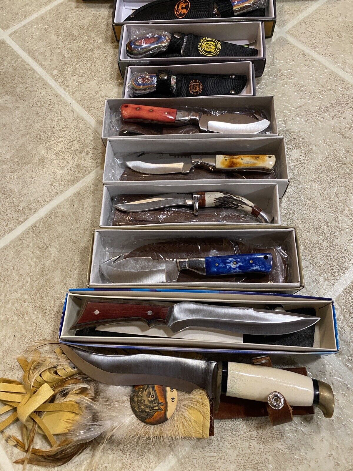 LOT of 11 Knifes - BRAND NEW - Frost Cutlery, Whitetail Cutlery.