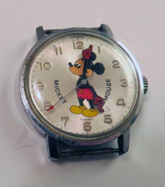 VINTAGE MICKEY MOUSE 17 JEWEL HELBROS WRISTWATCH MADE IN W. GERMANY - RUNNING